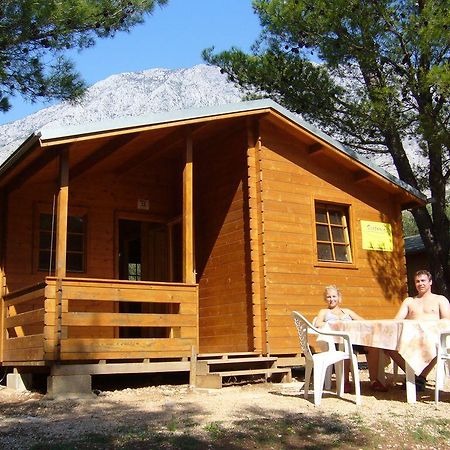 Victoria Cottage Camping Dole Blato  Екстериор снимка